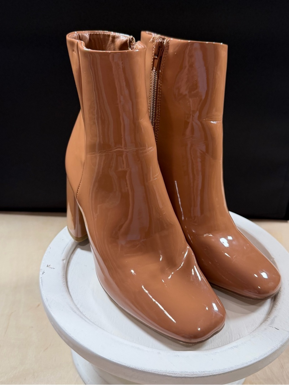 Women’s Madden Girl “While” Patent Glossy Camel Ankle Boots Size 7M
